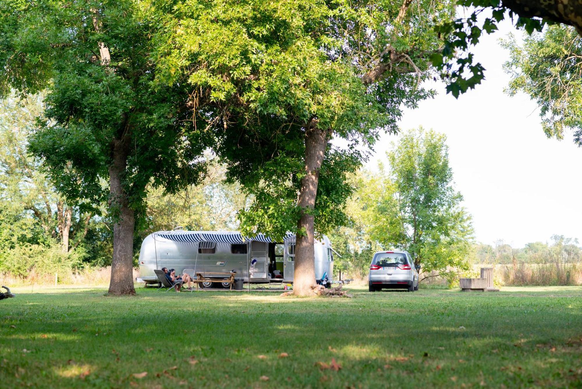 Camping De Thoissey *** Esterno foto