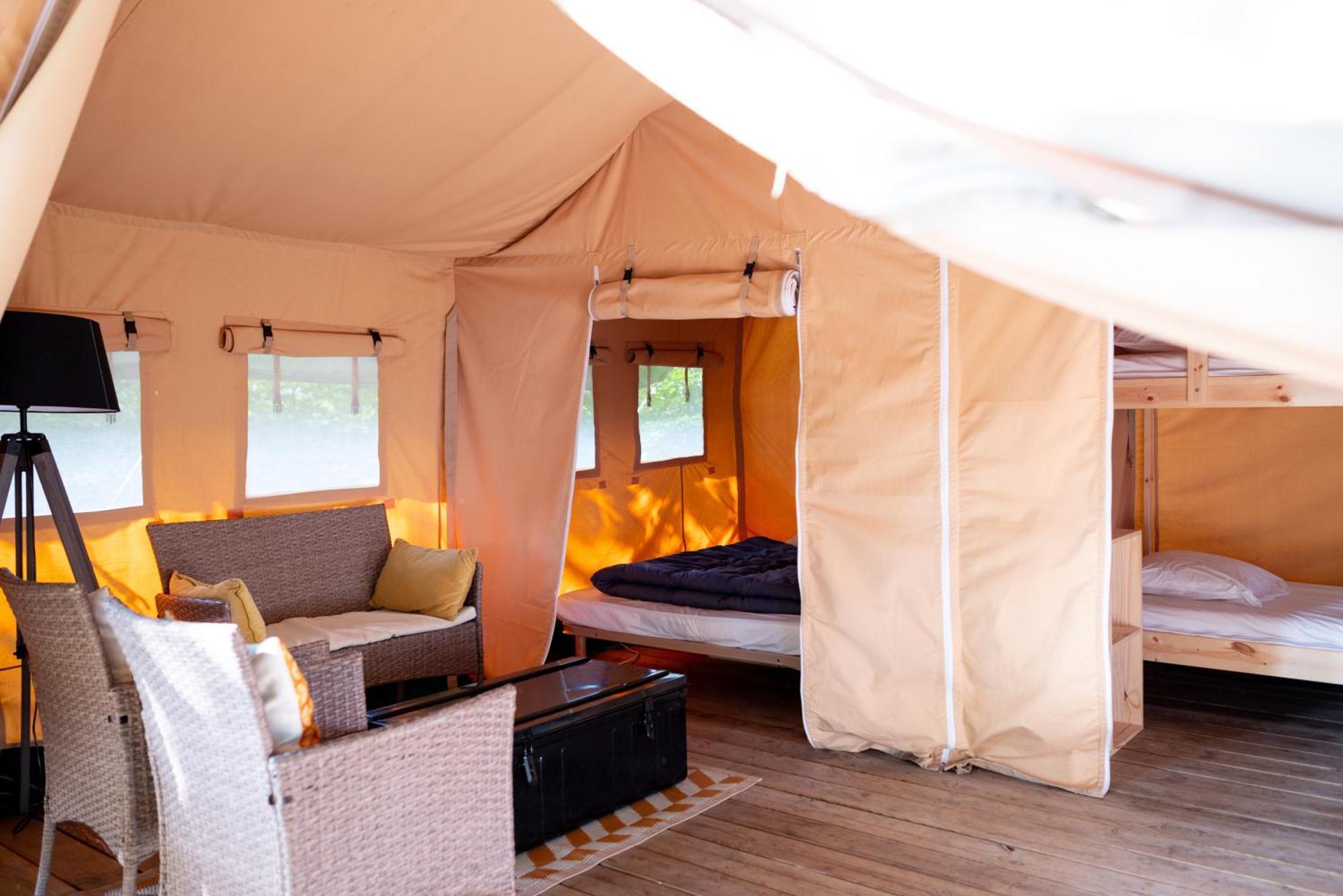 Camping De Thoissey *** Esterno foto